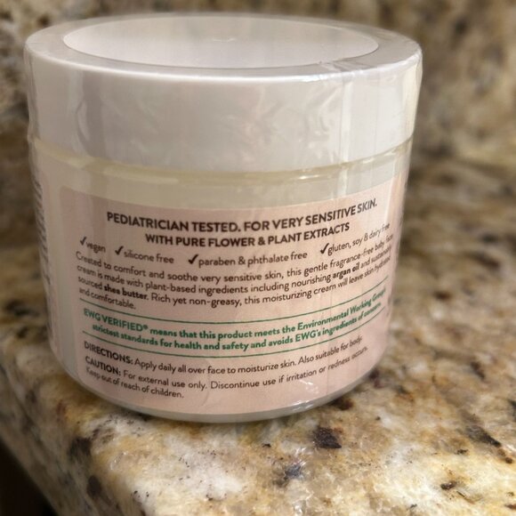 Babo Botanicals Fragrance Free Sensitive Baby Miracle Face Cream 2 oz Shea Oat - Picture 4 of 6